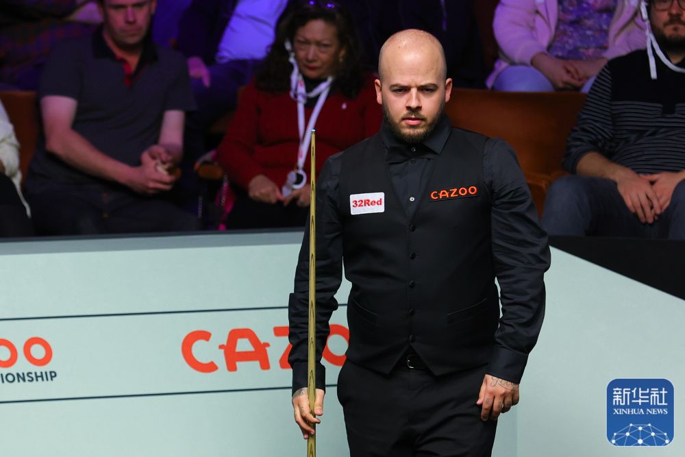 中展现了自 中展现了自