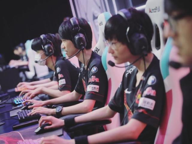 赛中还需精 赛中还需精