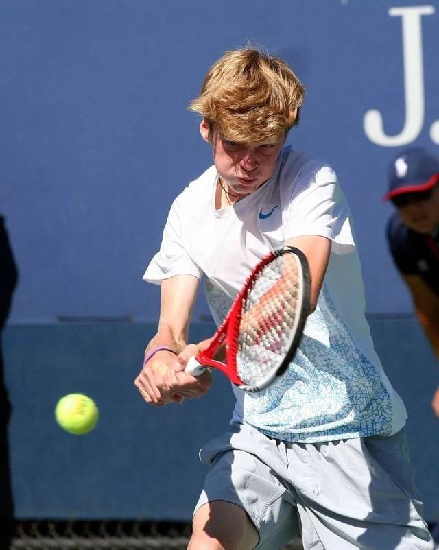 这对他来说 这对他来说